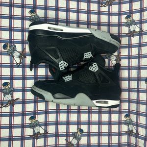 Jordan 4s